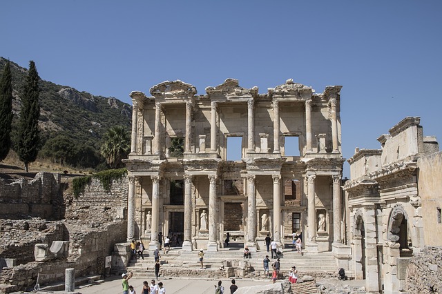 Ruiny Artemidina chrámu v Efesu